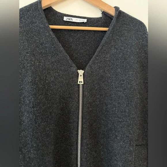 Zara 100% Wool Knit Zippered Cardigan Jacket, size large. - Picture 5 of 10